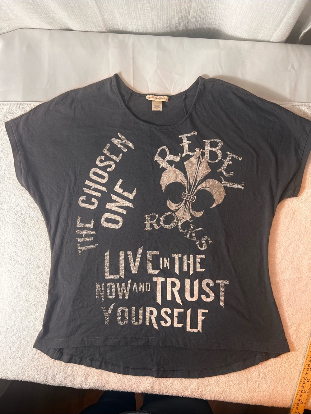 Rebel Rock Girls' Black Graphic Tee - Live in the Nowoo SIZE 1X